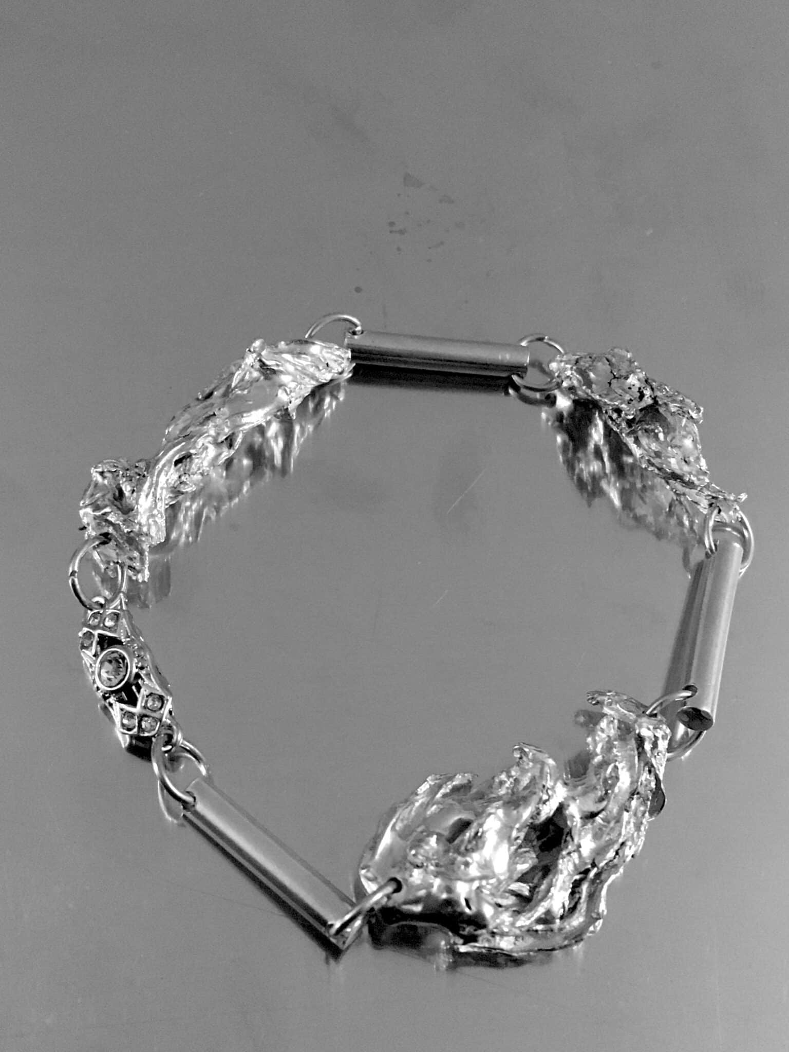 IBISCUS CHAIN.